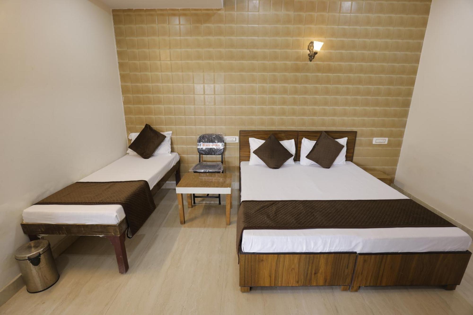 Basil Inn Home Stay Walking Distance From Taj Mahal Agra Agra  Ngoại thất bức ảnh
