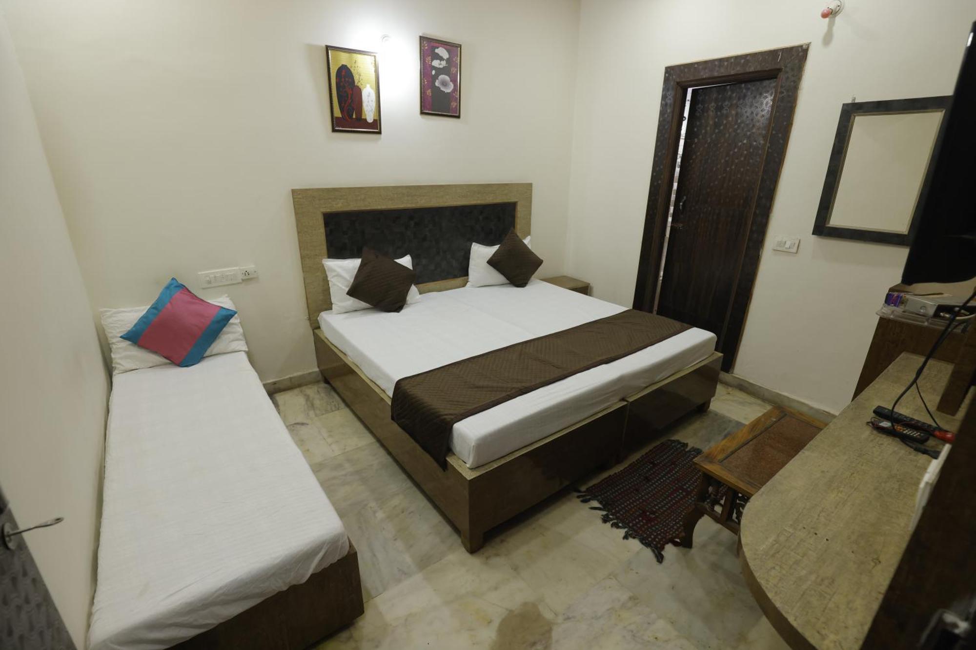 Basil Inn Home Stay Walking Distance From Taj Mahal Agra Agra  Ngoại thất bức ảnh